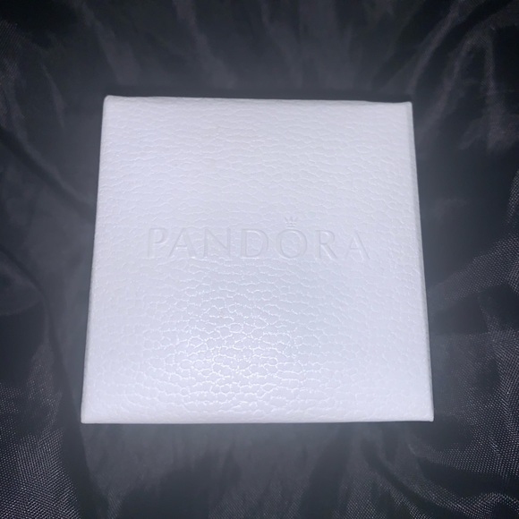 ROSE GOLD PANDORA PRINCESS TIARA RING - Picture 2 of 8